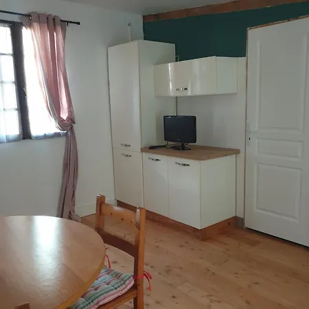 Cabanon En Autonomie Solaire 1 A 4 Personnes A 900 M Des Plages De بيت للعطل