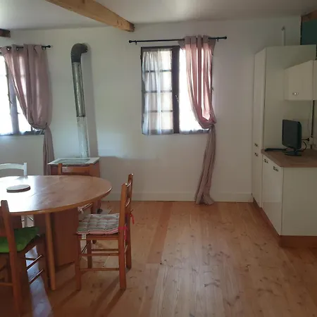 Casa vacanze Cabanon En Autonomie Solaire 1 A 4 Personnes A 900 M Des Plages De Valras, Confort Simple Sans Equipements Energivores Valras-Plage